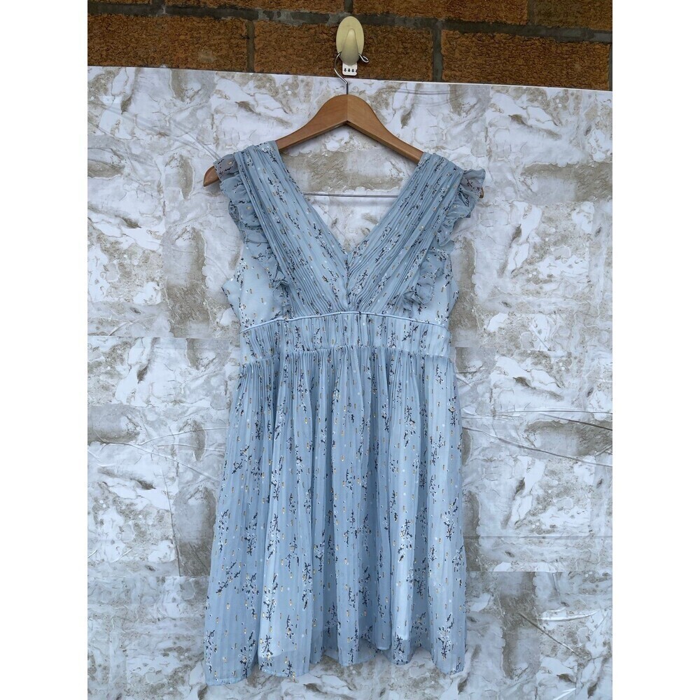 AVANTLOOK V-Neck Floral Printed Button
Front Dress size small - Picture 10 of 12